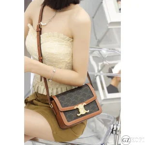 CELINE ティーン トリオンフバッグ トリオンフキャンバス × カーフスキン タン 188882 レディース ショルダーバッグ【高品質コピー】