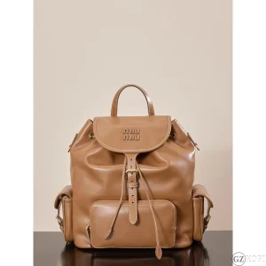ミュウミュウ（Miu Miu） レザー バックパック｜コニャック スクールバッグ風デザイン