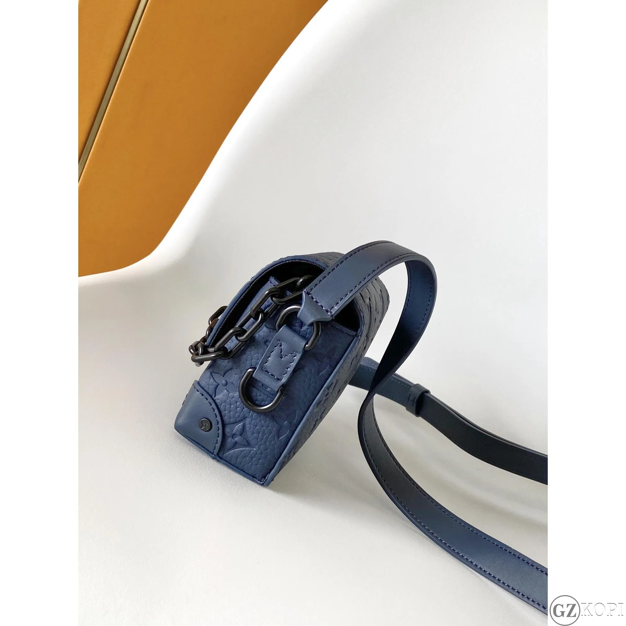 ルイ・ヴィトン M11522 スティーマー・ウェアラブル ウォレット | ブルーニュイ【コスパ抜群】 - 画像 (3)